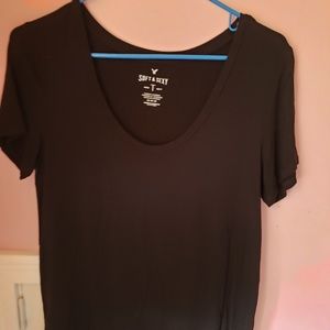 american eagle black tee